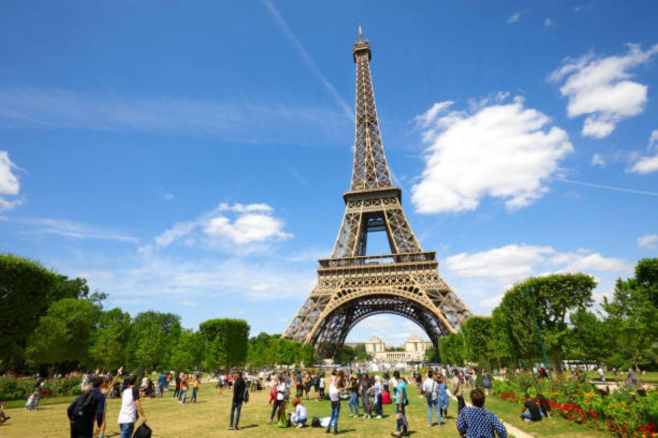 Holiday Inn Paris Palais De L'Elysee By Ihg Экстерьер фото
